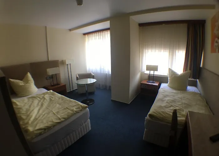 汽车旅馆 Monteur 2*